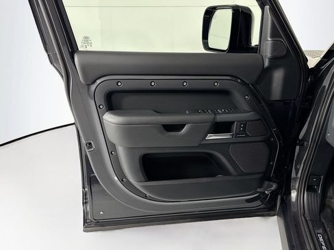 Used 2024 Land Rover Defender 110 X AWD/4WD image 24
