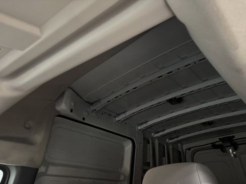 Used 2021 Nissan NV 2500 SV image 20