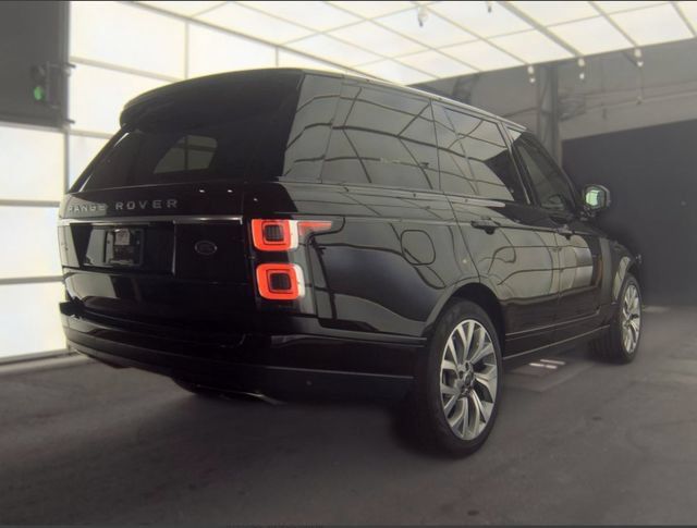 Used 2020 Land Rover Range Rover HSE AWD/4WD image 2