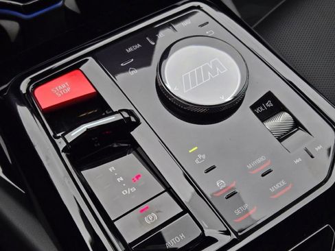 Used 2025 BMW M5 w/ Carbon Package image 13