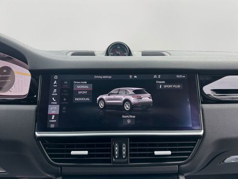 Used 2020 Porsche Cayenne S image 16