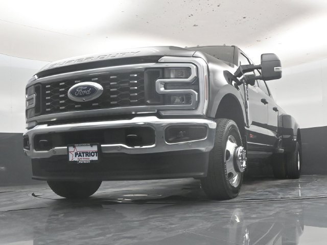 Used 2025 Ford F350 Lariat w/ Lariat Ultimate Package AWD/4WD image 55