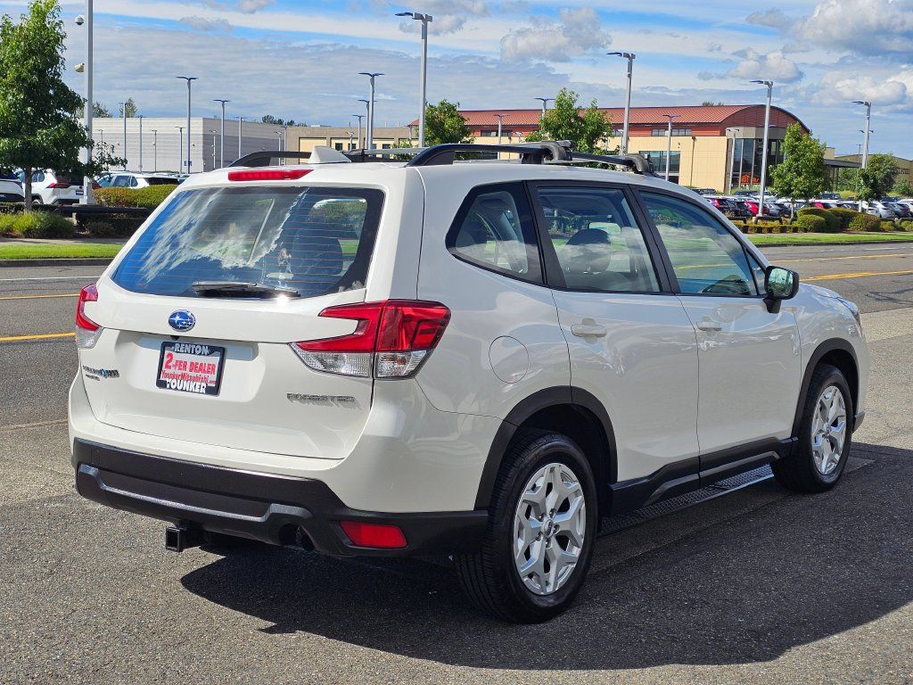 Used 2021 Subaru Forester AWD/4WD image 5