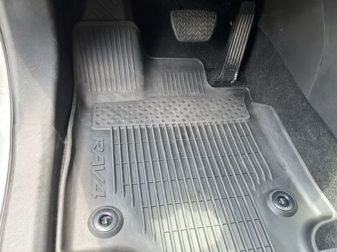 Used 2025 Toyota RAV4 LE FWD image 17