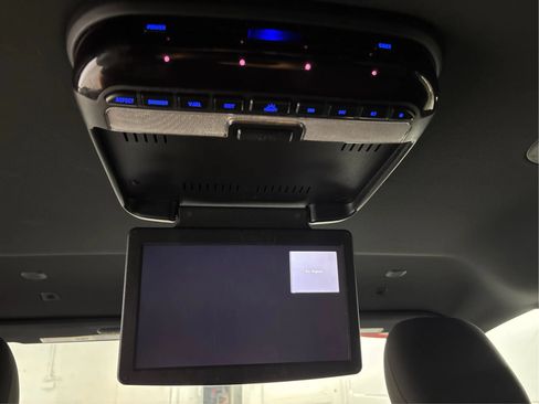 Used 2018 Chrysler Pacifica Touring Plus w/ S Appearance Package FWD image 42