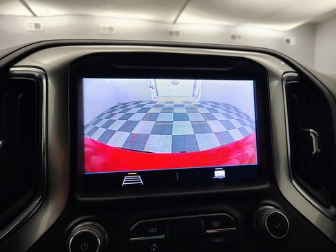 Used 2021 Chevrolet Silverado 1500 RST AWD/4WD image 3