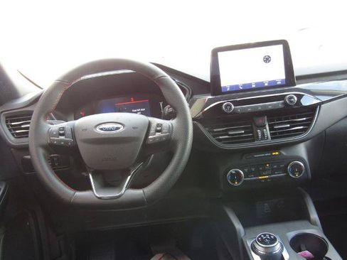 Certified 2025 Ford Escape ST-Line AWD/4WD image 5