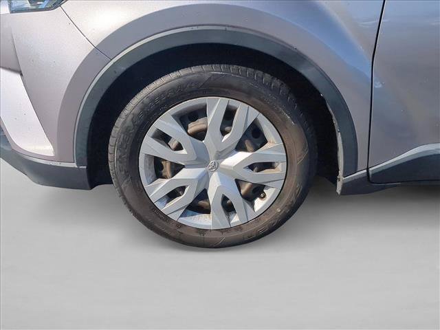 Used 2019 Toyota C-HR LE FWD image 10