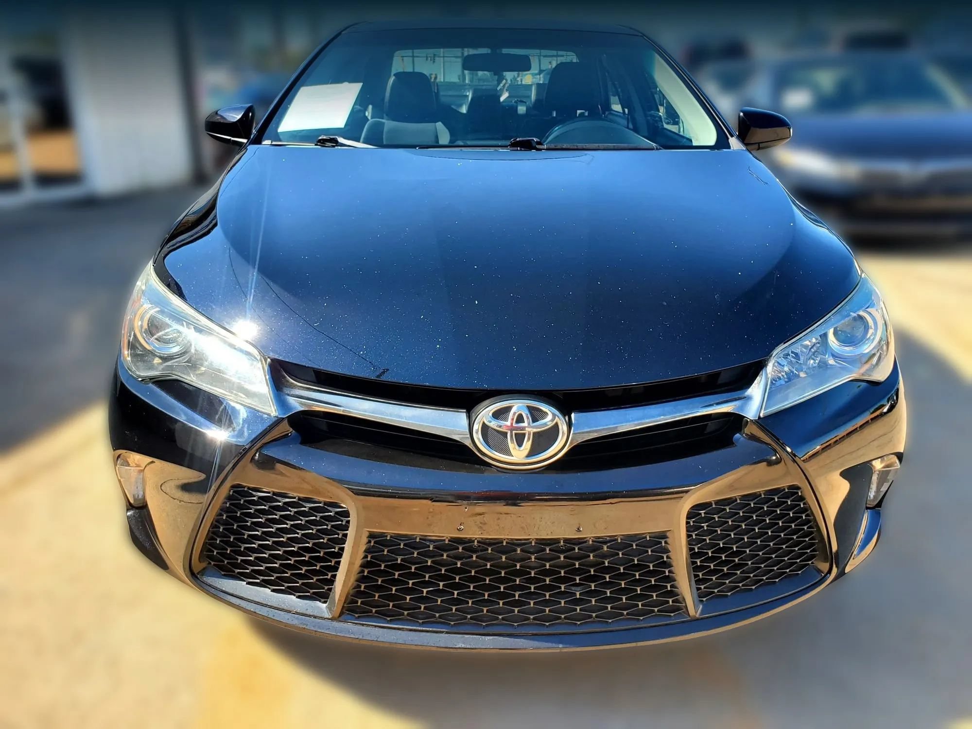 Used 2016 Toyota Camry SE FWD image 18