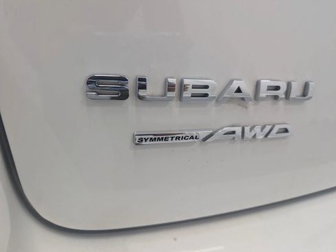 Used 2017 Subaru Impreza 2.0i image 6