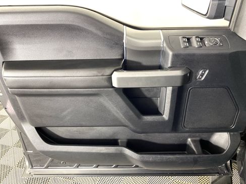 Used 2016 Ford F150 XLT w/ Equipment Group 302A Luxury AWD/4WD image 13