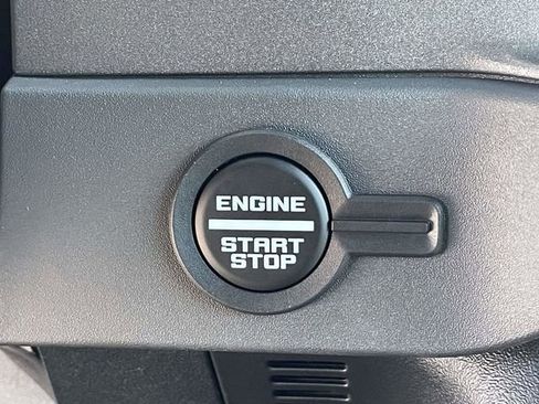 New 2025 Ford Bronco 4-Door AWD/4WD image 12