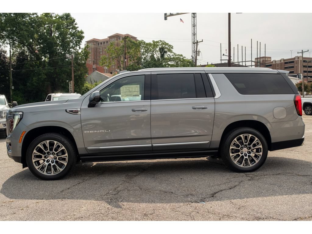 New 2026 GMC Yukon XL Denali w/ Denali Reserve Package AWD/4WD image 5