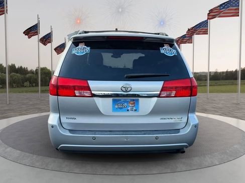 Used 2004 Toyota Sienna XLE Limited image 6