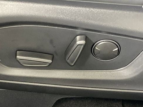 New 2025 Ford Explorer Active w/ Active Comfort Package image 17