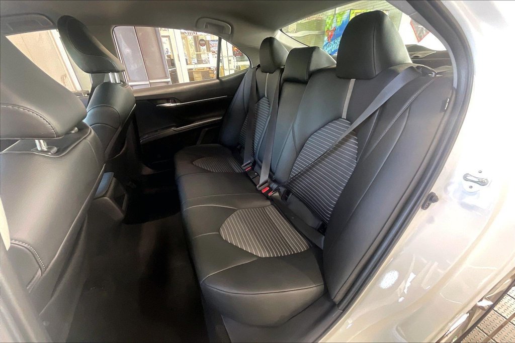 Used 2024 Toyota Camry SE FWD image 14