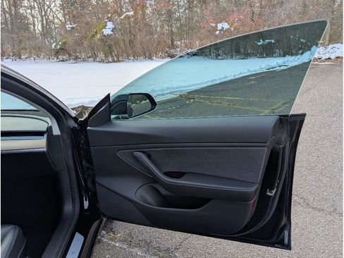 Used 2018 Tesla Model 3 Mid Range image 10