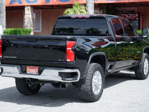 Used 2024 Chevrolet Silverado 2500 LTZ w/ LTZ Premium Package AWD/4WD image 10