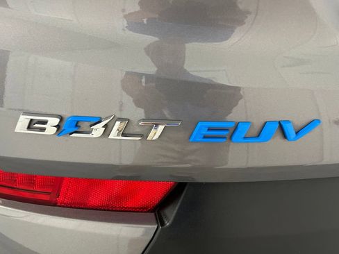 Used 2023 Chevrolet Bolt EUV Premier w/ Super Cruise Package FWD image 25