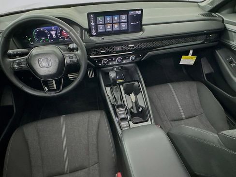 Used 2025 Honda Accord Sport image 29
