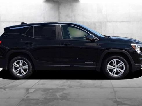Used 2024 GMC Terrain SLE AWD/4WD image 5