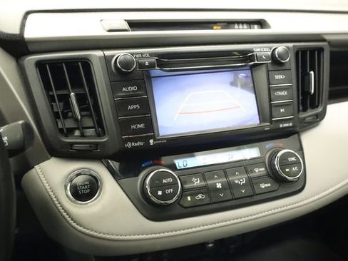 Used 2018 Toyota RAV4 XLE AWD/4WD image 21