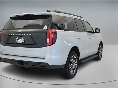 New 2025 Ford Expedition Active image 7