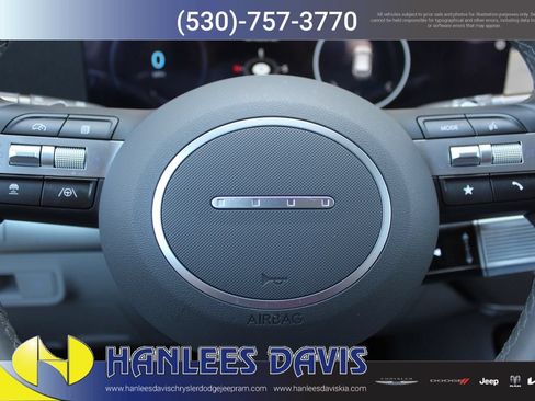 Used 2024 Hyundai Kona SEL FWD image 25