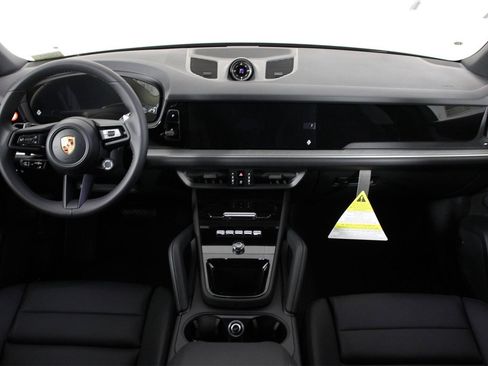 New 2026 Porsche Cayenne image 11