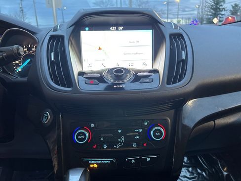 Used 2017 Ford Escape Titanium image 17