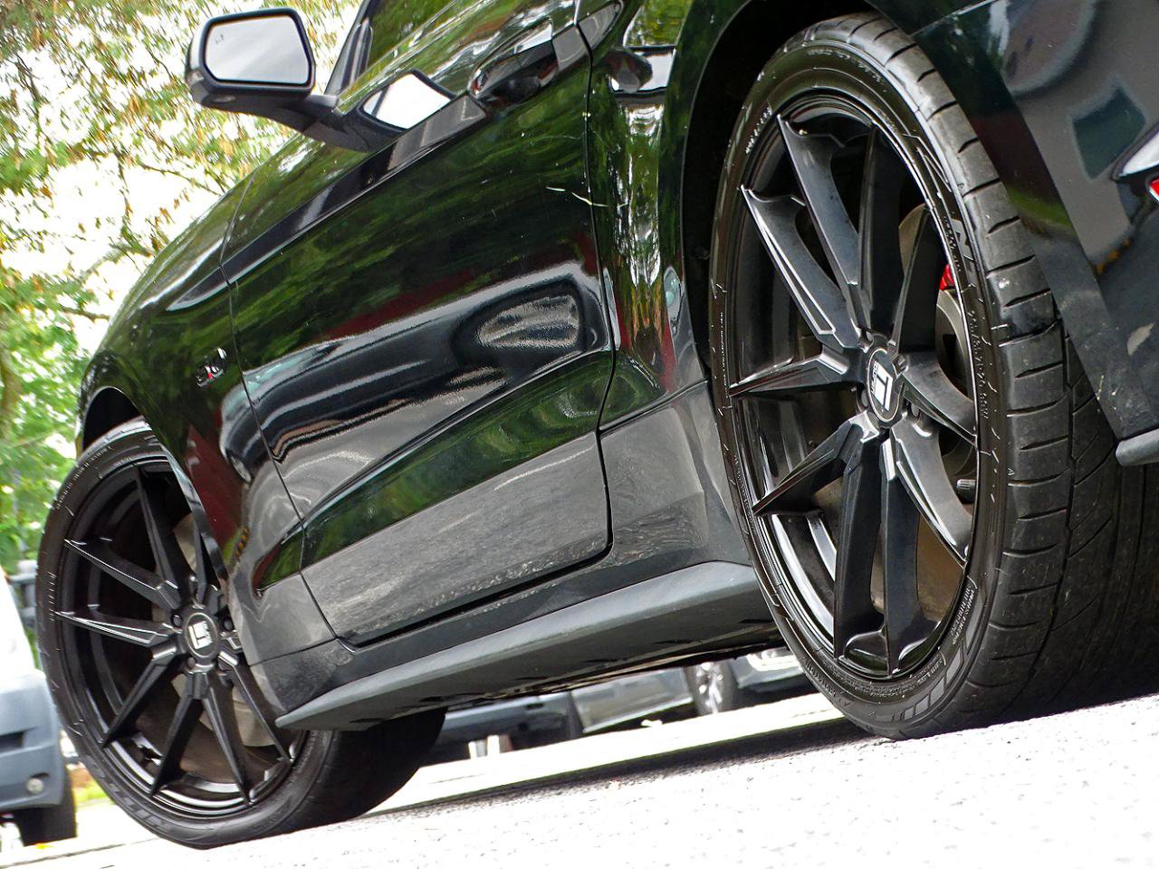 Used 2021 Ford Mustang GT Premium w/ GT Performance Package RWD image 12