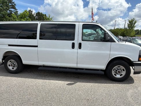 Used 2025 GMC Savana 3500 LT w/ LT Preferred Equipment Group RWD image 7
