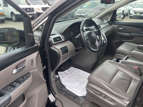 Used 2014 Honda Odyssey Touring Elite image 21