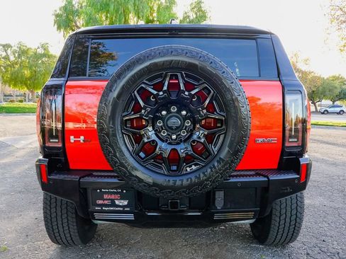 Used 2026 GMC Hummer EV SUV AWD/4WD image 11