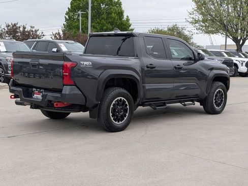 Used 2024 Toyota Tacoma TRD Off-Road image 6