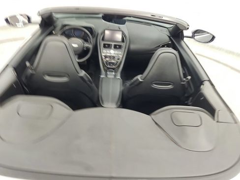 Used 2019 Aston Martin DB11 Volante RWD image 24