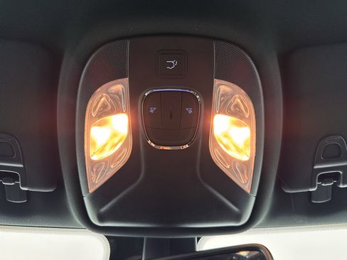 New 2026 Jeep Compass Limited image 25