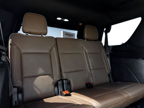 Used 2021 Chevrolet Tahoe High Country w/ Premium Package AWD/4WD image 25