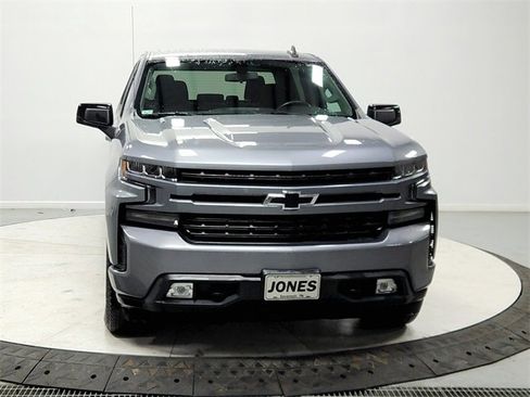 Used 2021 Chevrolet Silverado 1500 RST image 2