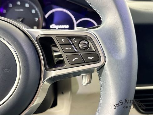 Used 2023 Porsche Cayenne Platinum Edition AWD/4WD image 14