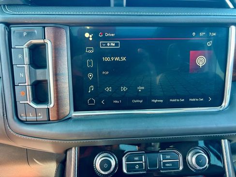 Used 2023 GMC Yukon XL Denali Ultimate image 27