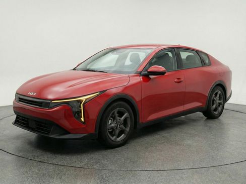 Used 2025 Kia K4 FWD image 3