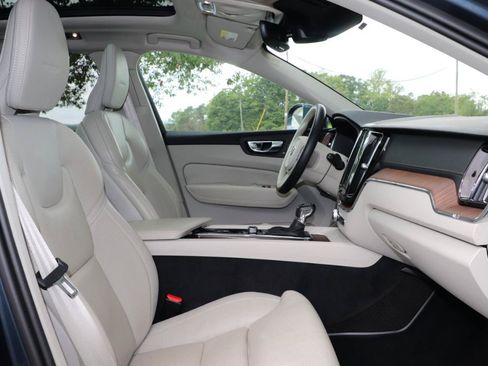 Used 2020 Volvo XC60 T5 Inscription w/ Protection Package Premier AWD/4WD image 37