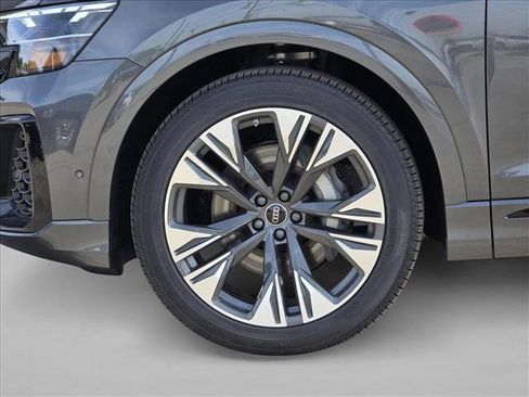 New 2026 Audi Q8 Premium Plus image 9