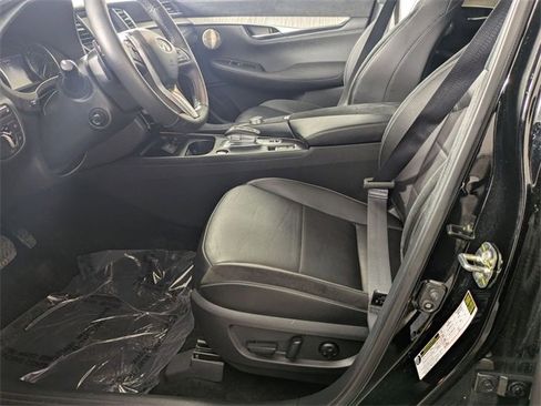 Used 2024 INFINITI QX50 Sensory image 12