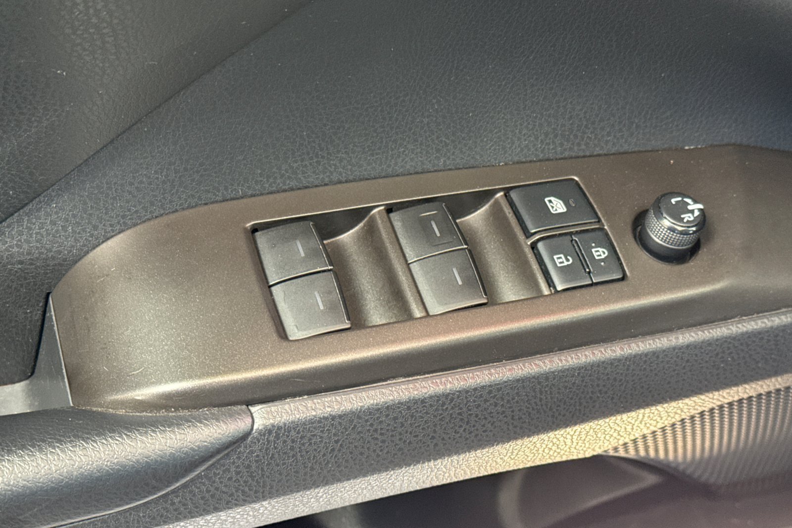 Certified 2021 Toyota Camry SE w/ Carpet Mat Package (TMS) FWD image 15