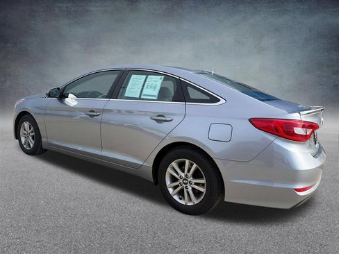 Used 2017 Hyundai Sonata SE FWD image 3