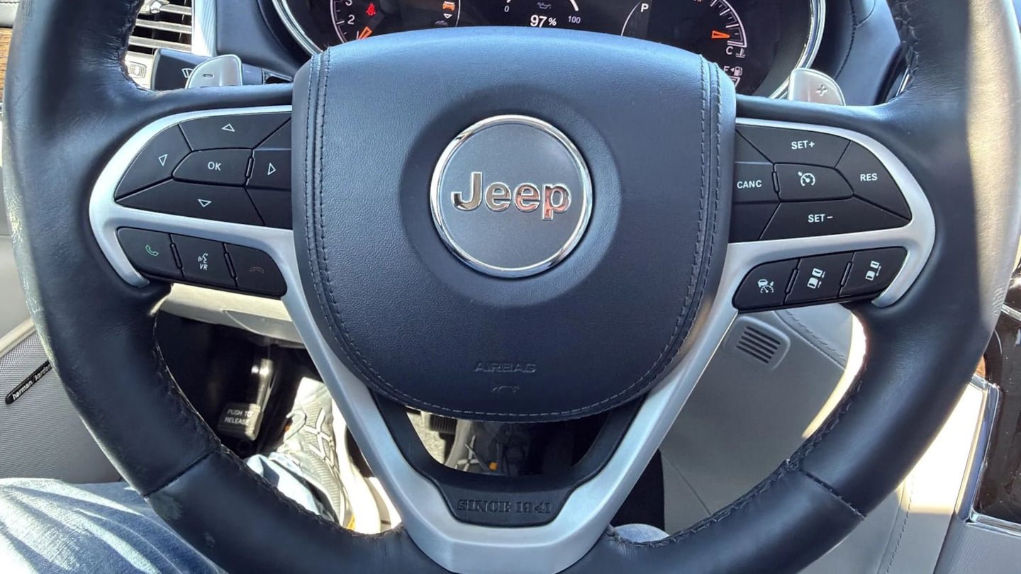 Used 2020 Jeep Grand Cherokee Summit AWD/4WD image 10