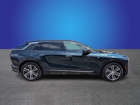 Certified 2024 Cadillac Lyriq Luxury AWD/4WD image 6