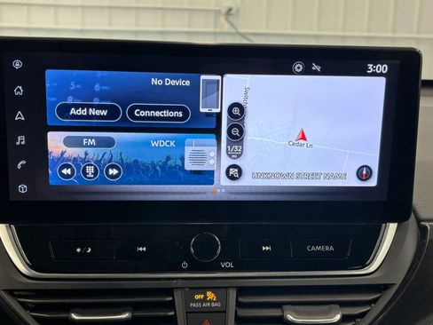 Used 2024 Nissan Altima 2.5 SR w/ SR Premium Package FWD image 41